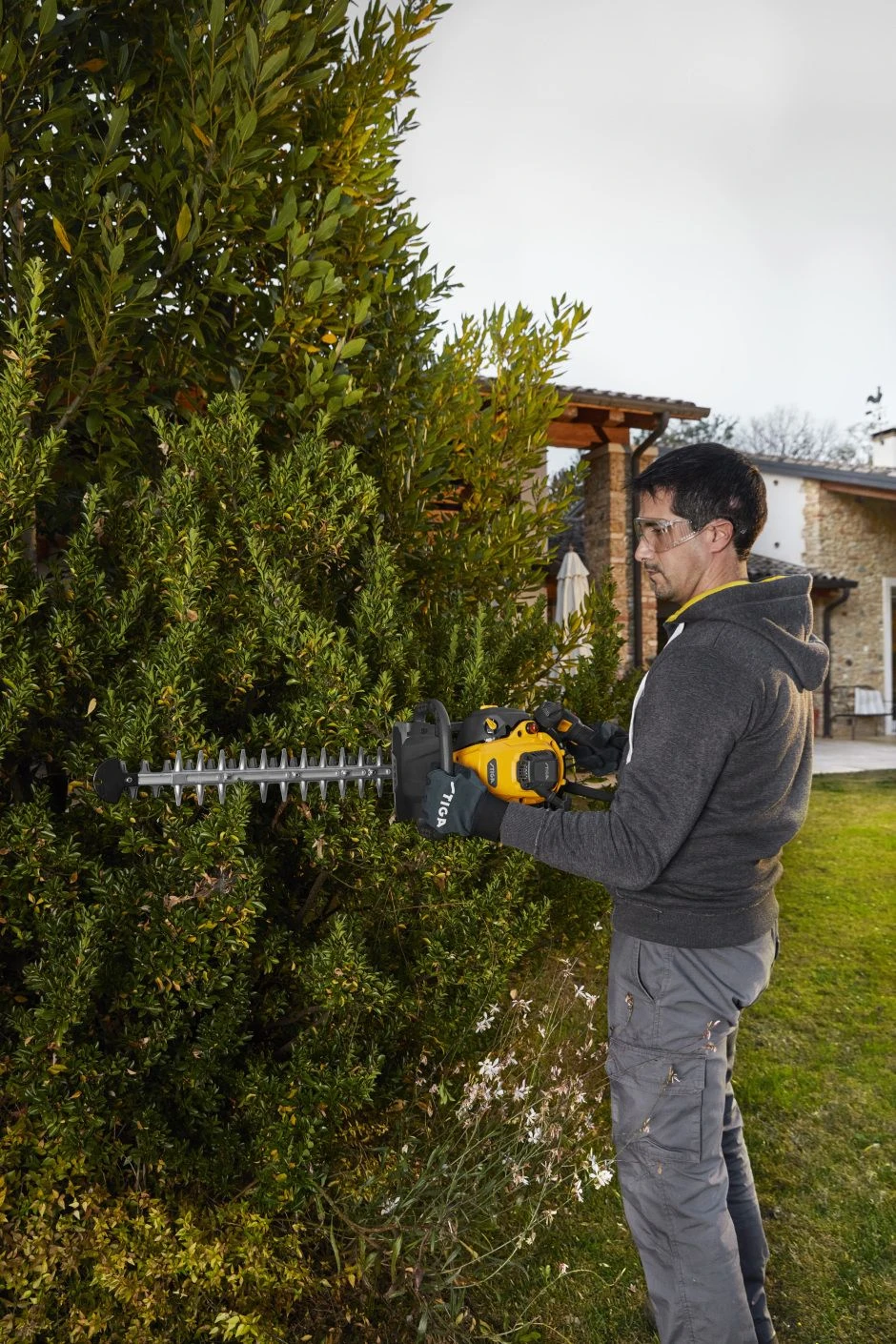 Stiga HT 525 Benzine Heggenschaar - 22,5cc - 0,65kW - 2-takt - 46cm - 35mm - Afbeelding 5